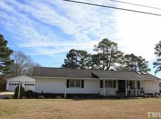 234 Oliver St, Selma, NC 27576