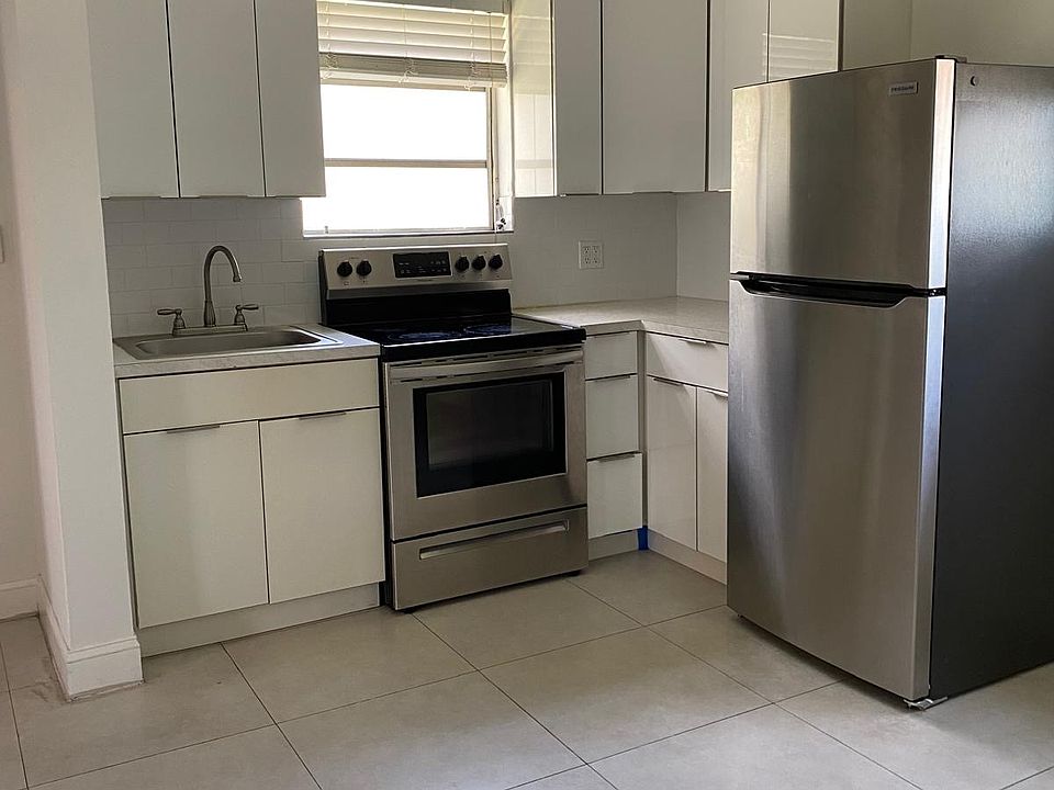 1st image of 620 NE 26th St APT 4