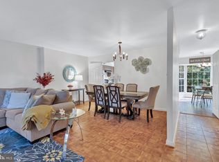 9009 Sweet Birch Ct, Springfield, VA 22152