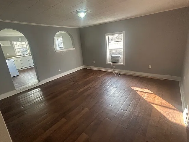 105 N Carver St — Photo 6