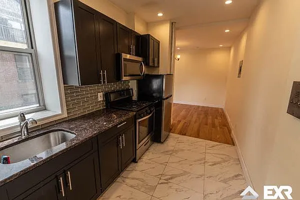 Rented by EXR | media 15