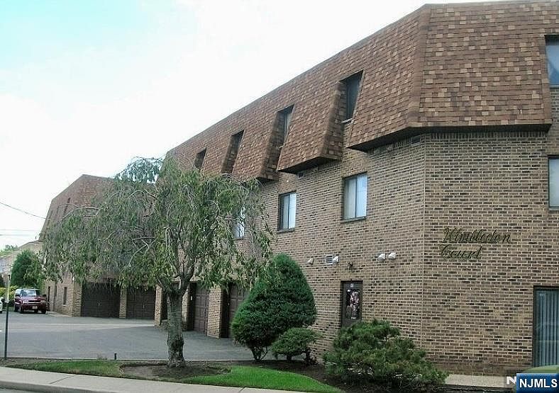 1st image of 825 Riverside Ave #16