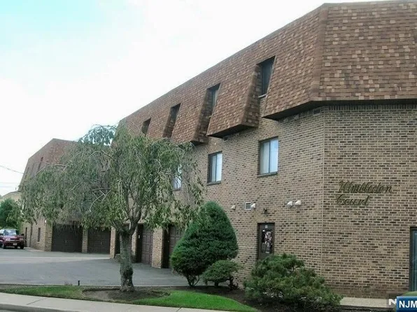 825 Riverside Ave #16, Lyndhurst, NJ 07071