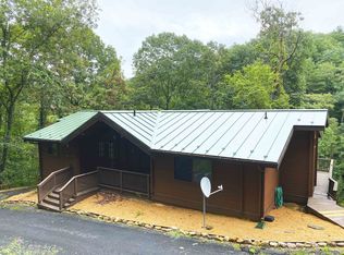 191 Love Rd, Lyndhurst, VA 22952