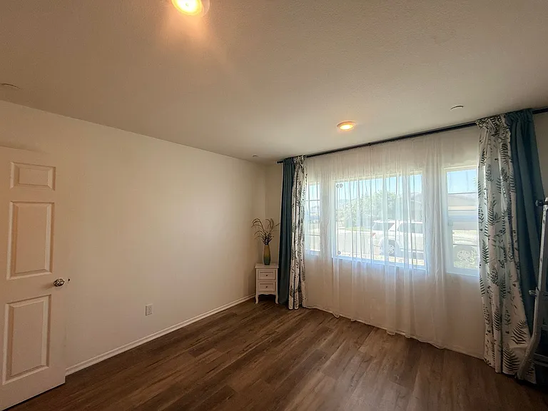 5475 Tangerine Ave — Photo 5