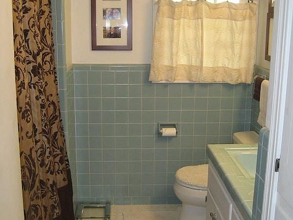 Main bathroom