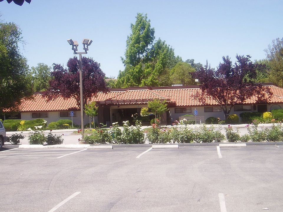 Great Medical Condo Complex-Right next to Twin Cities Hospital