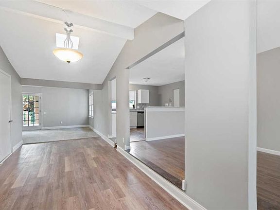 3rd image of 1580 Gallop Ln