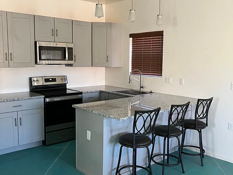 167 N 225 W — Photo 2