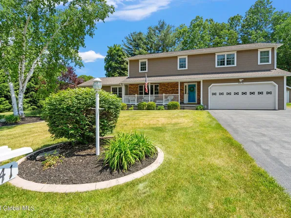 41 St Andrews Drive, Clifton Park, NY 12065