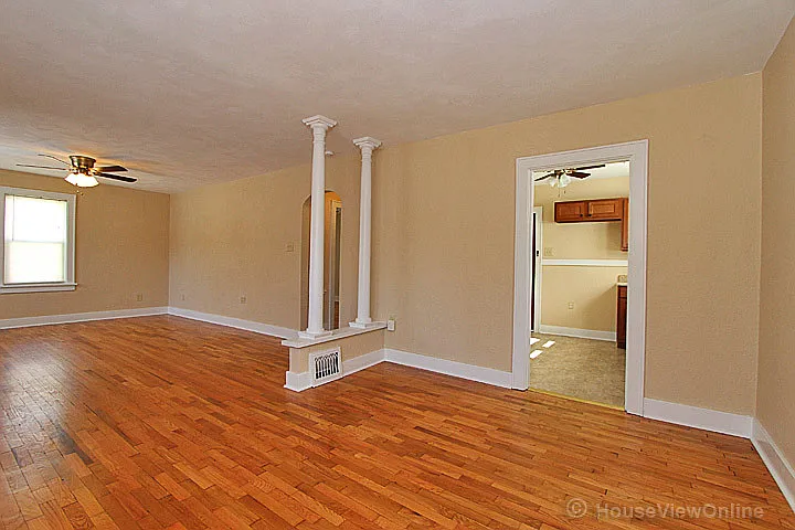 1102 N West End Blvd — Photo 7