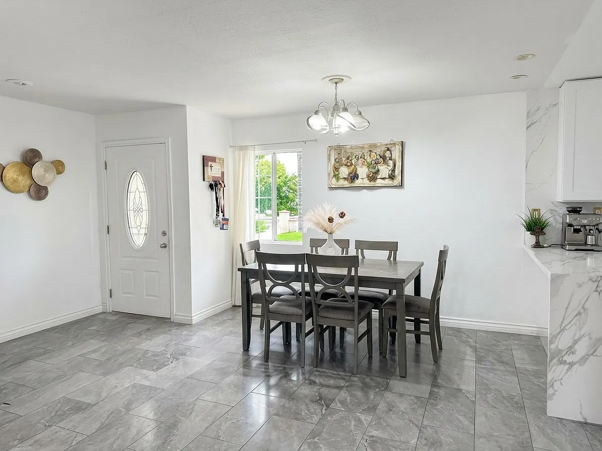 4 bed, 1800 sqft, $3,800 — Photo 4