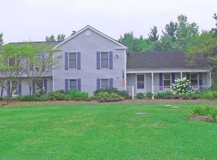 7310 Martingale Dr, Chesterland, OH 44026