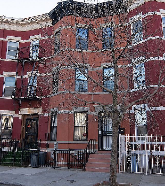 1st image of 544 Van Buren St