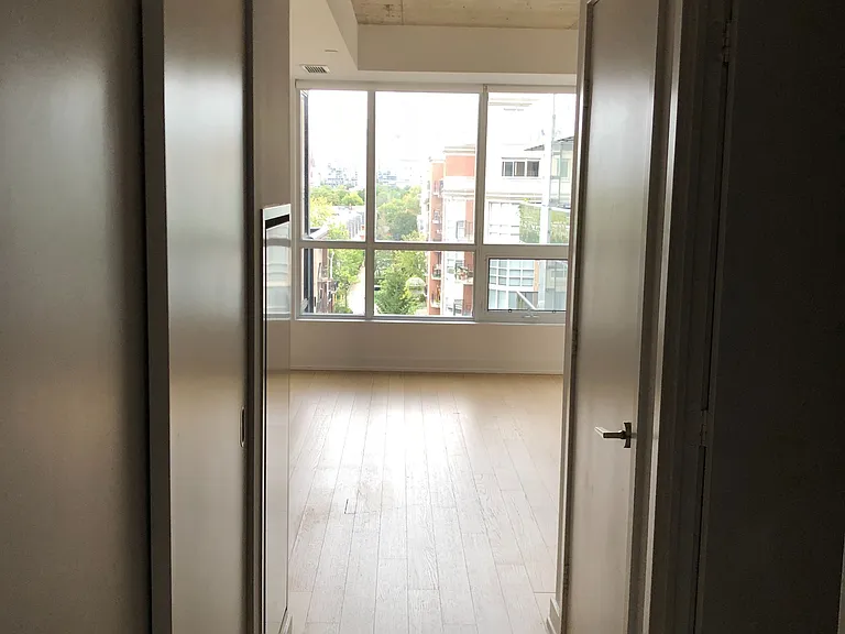 1030 King St W #416 — Photo 5