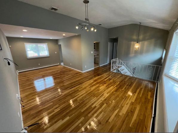 114 Jamie St FLOOR 2, Islip Terrace, NY 11752
