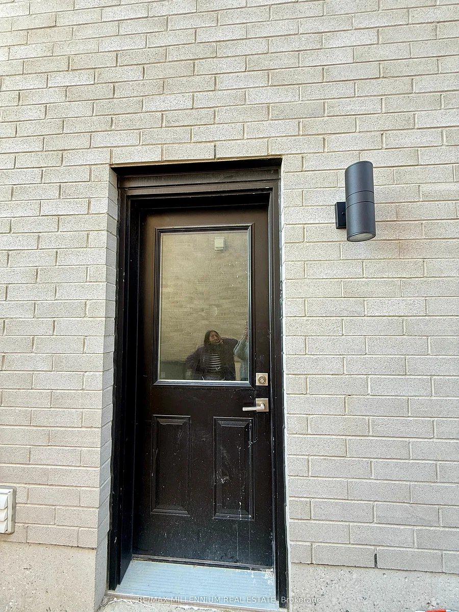 Building Photo - 2595 Bateman Trl