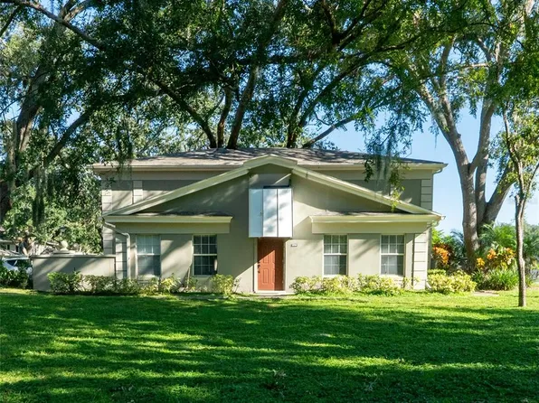 11738 Raintree Dr, Temple Terrace, FL 33617