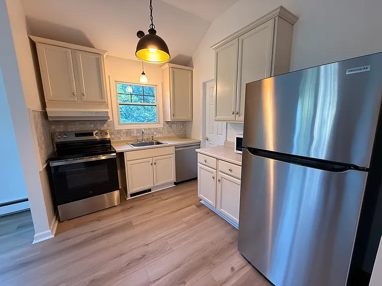 22 William Penn Dr #UPSTAIRS — Photo 9