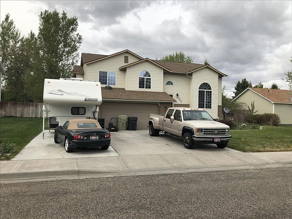 2nd image of 1353 Walstrom Ln