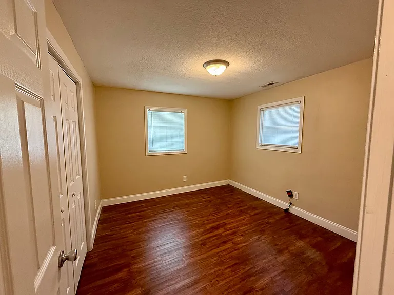 1401 John Exum Pkwy #1 — Photo 11