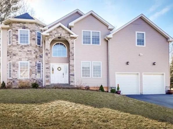 5 Fant Farm Ln, Montebello, NY 10901