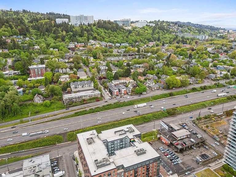 Modern New Construction - Minutes From Downtown Pdx & Ohsu — Photo 13