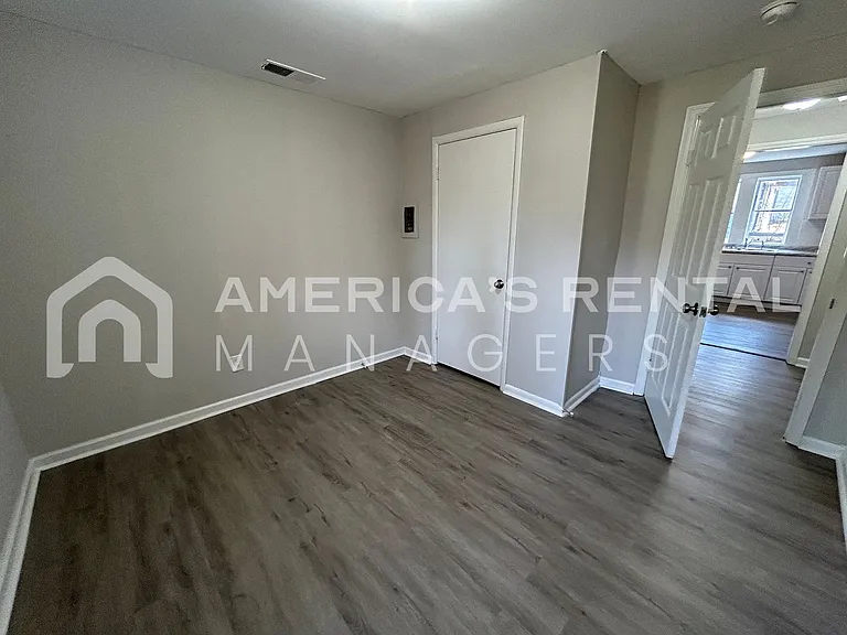 3716 Main St — Photo 23