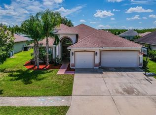 4618 Pointe O Woods Dr, Zephyrhills, FL 33543