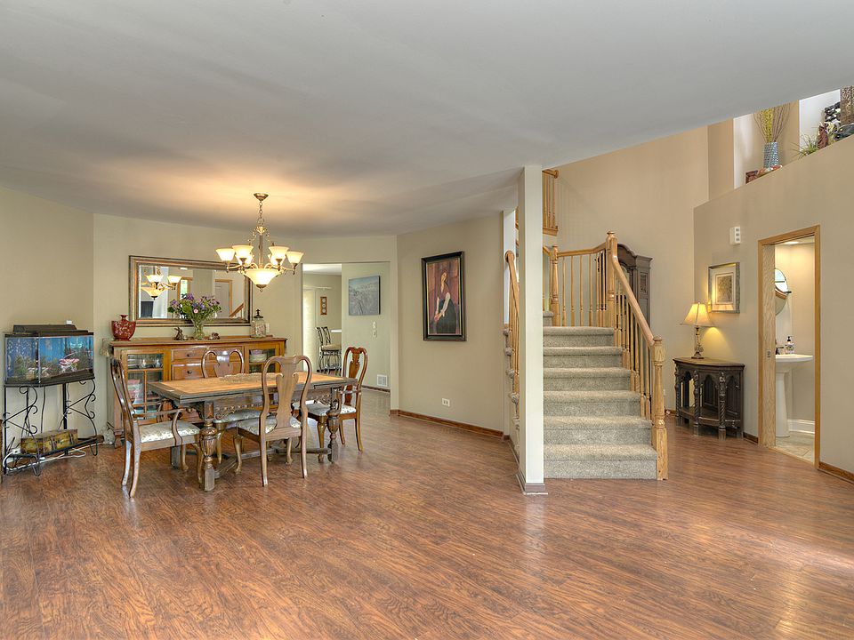 822 Kent Cir, Bartlett, IL 60103 Zillow