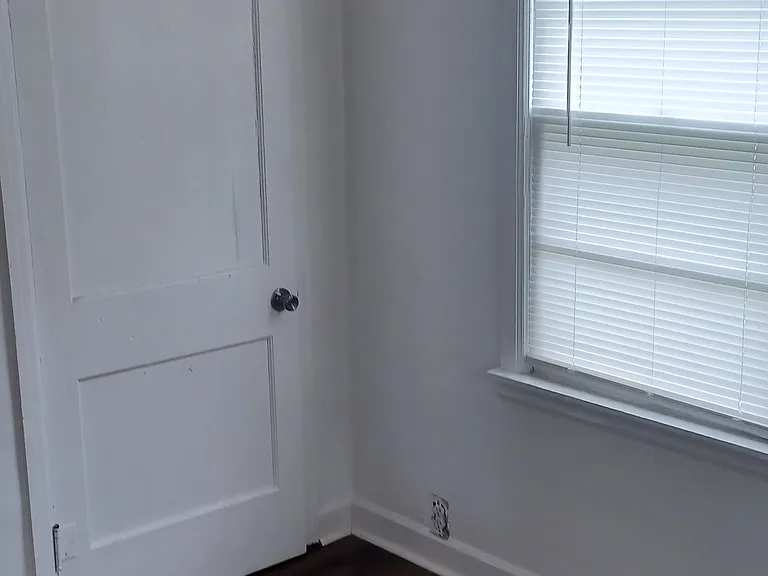 4116 Brown St — Photo 9