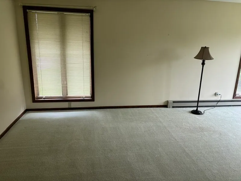 3 bed, 1.5 bath, $2,499 — Photo 4