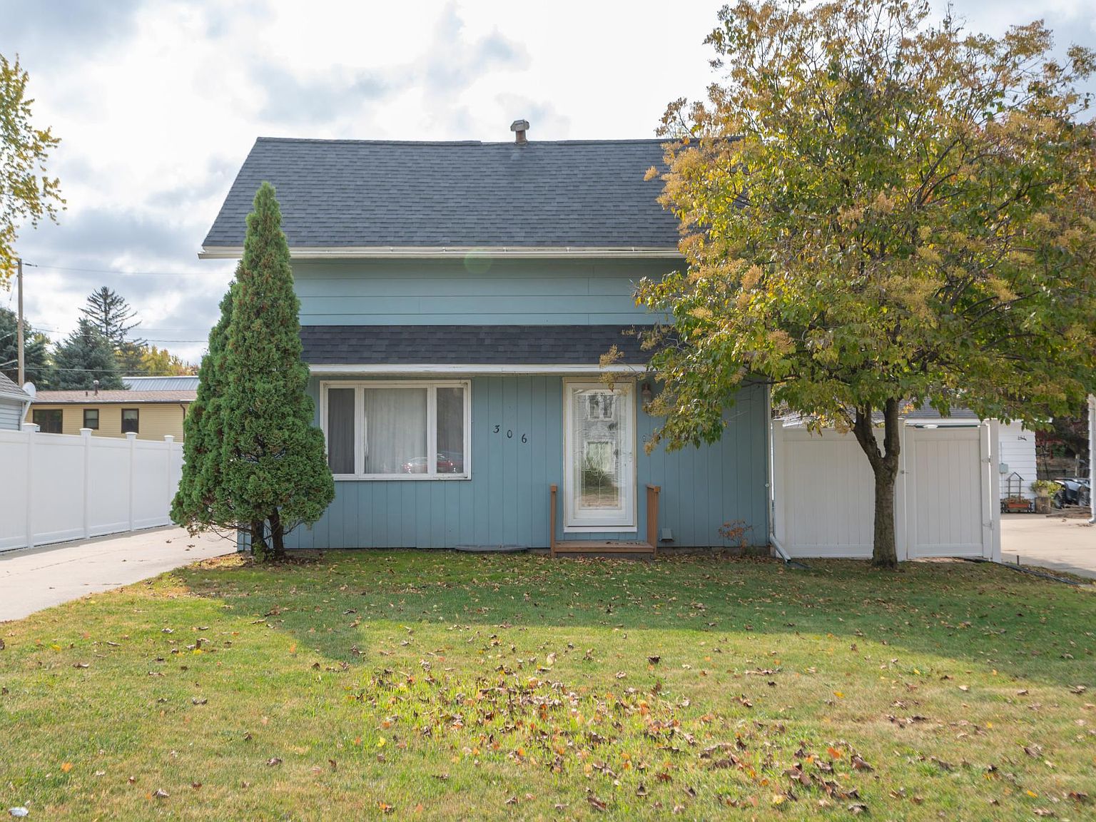 306 1st St E, Stewartville, MN 55976 Zillow