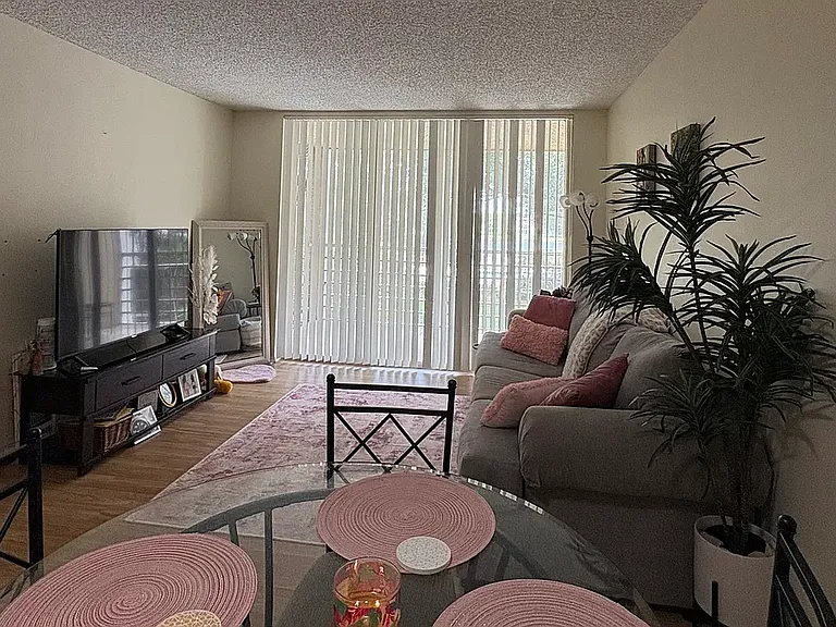 9340 Lagoon Pl #202 — Photo 1