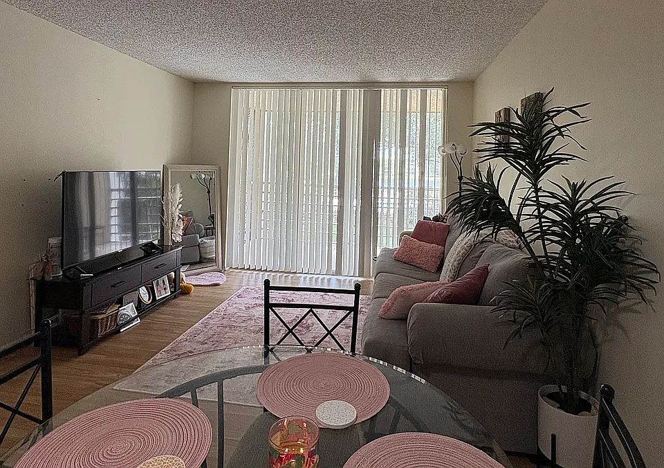 1st image of 9340 Lagoon Pl APT 202