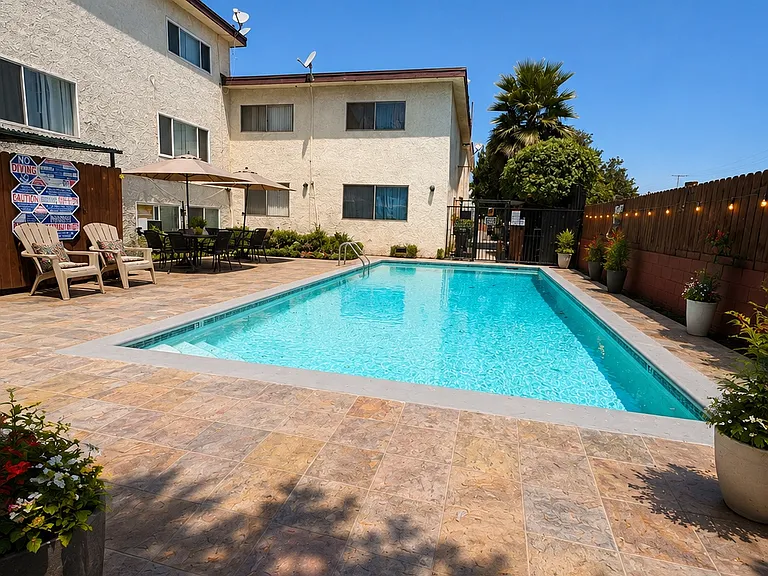 6901 Lennox Ave #3 — Photo 3