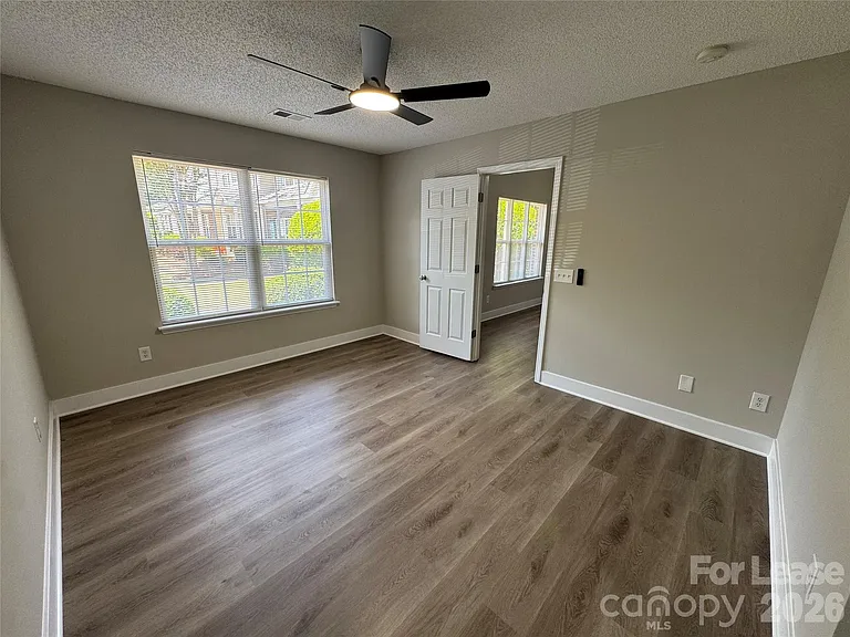3251 Blythe Ridge Ct — Photo 12