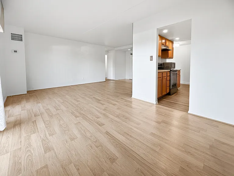 6340 Americana Dr #210 — Photo 9