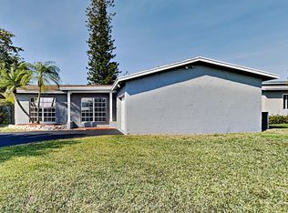 9607 NW 26th Pl, Fort Lauderdale, FL 33322