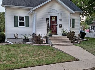 205 W Wilson St, New London, IA 52645