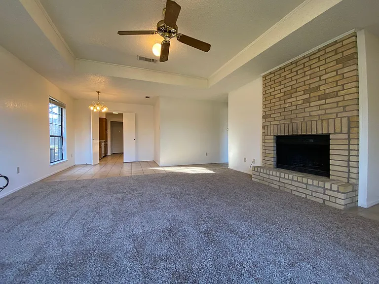 9221 Regal Dr — Photo 3