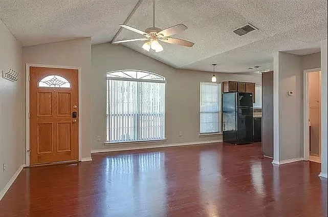 246 Stallion Dr — Photo 8