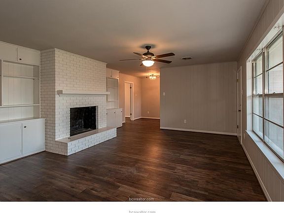 3rd image of 2303 Burton Dr