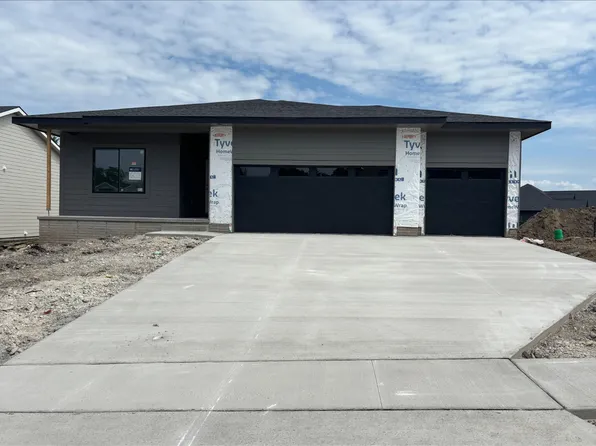 602 Walker St, Polk City, IA 50226