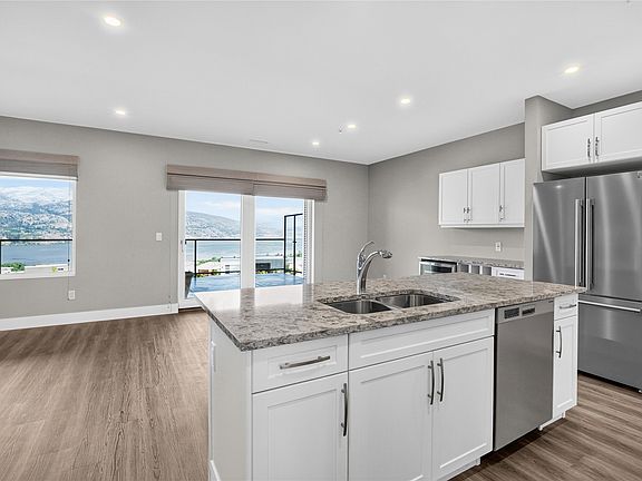 3rd image of 400 Vista Pl #422