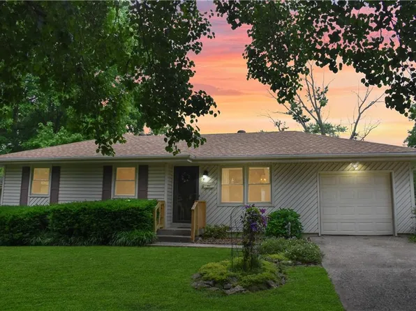 13408 Winchester Ave, Grandview, MO 64030