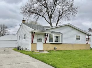 4818 Woodlyn Dr, Lansing, MI 48910