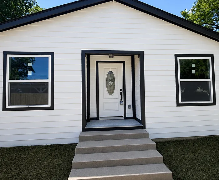 504 E Mason St — Photo 1