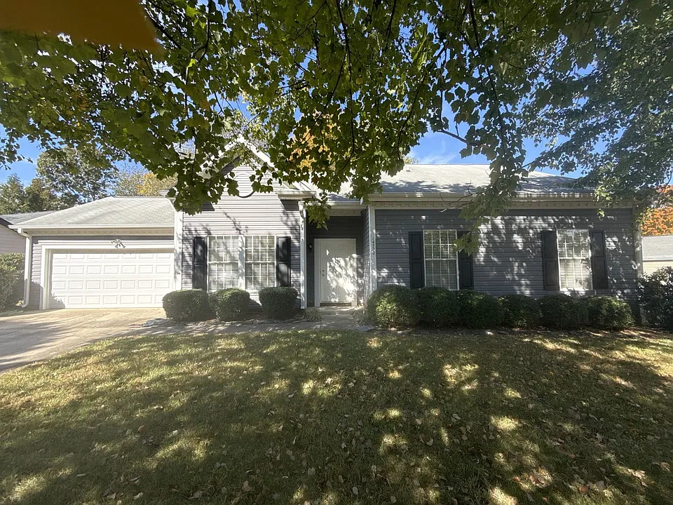 14520 Sapphire Ln