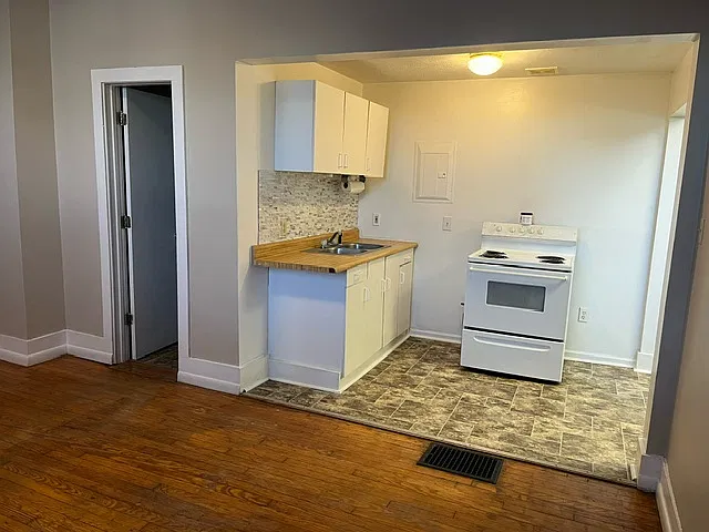 1130 Pearl St #5